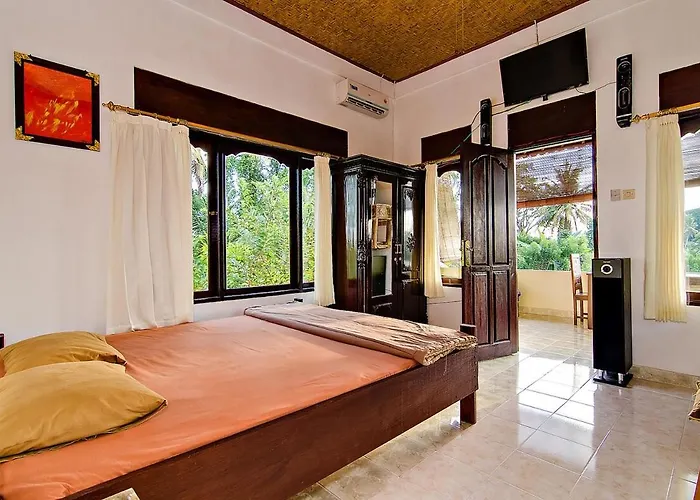 Dr Philo Art Sawah Bed & Breakfast