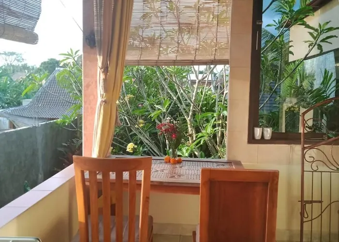 Dr Philo Art Sawah Bed & Breakfast *